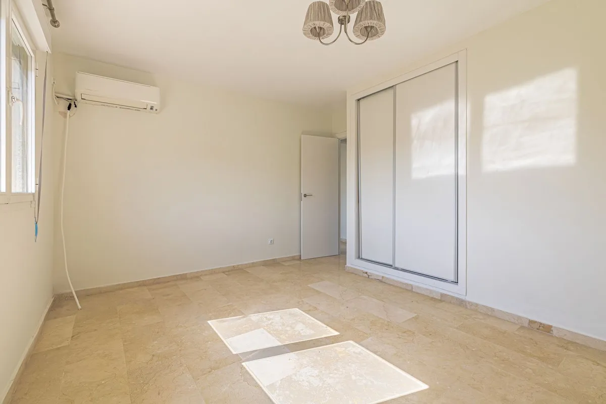 7b40969b-d0d1-4ab7-8073-c22cb351e20f