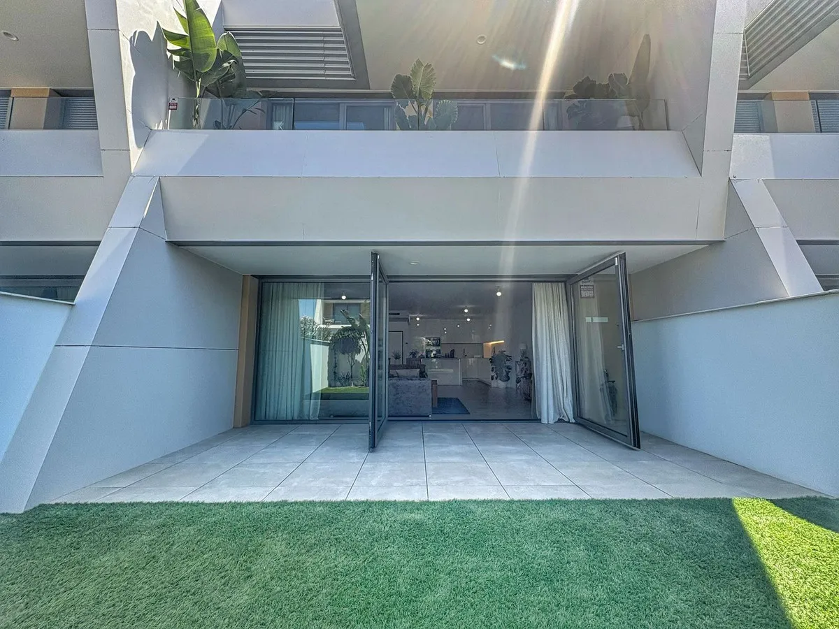 8bc71ae3-def6-4d24-a95d-f007c7892a4b