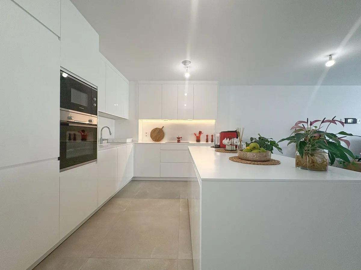 f8eb923b-ea21-4bc5-a80a-046867ee94d5