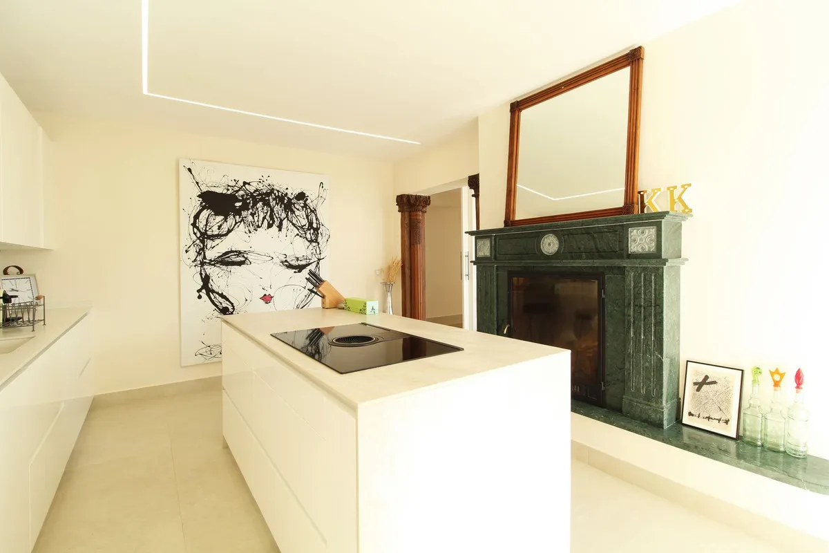 20242787-ace4-4f6b-9a3c-2681c56d38fb