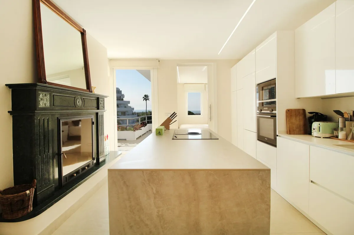 af54fc90-2b8c-442c-b7f2-e7fb86fdabd6