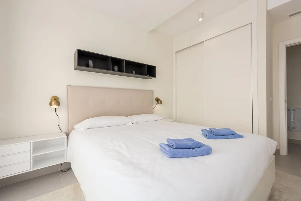 2f1c17f8-24bb-49ad-8dfa-713b851131d7