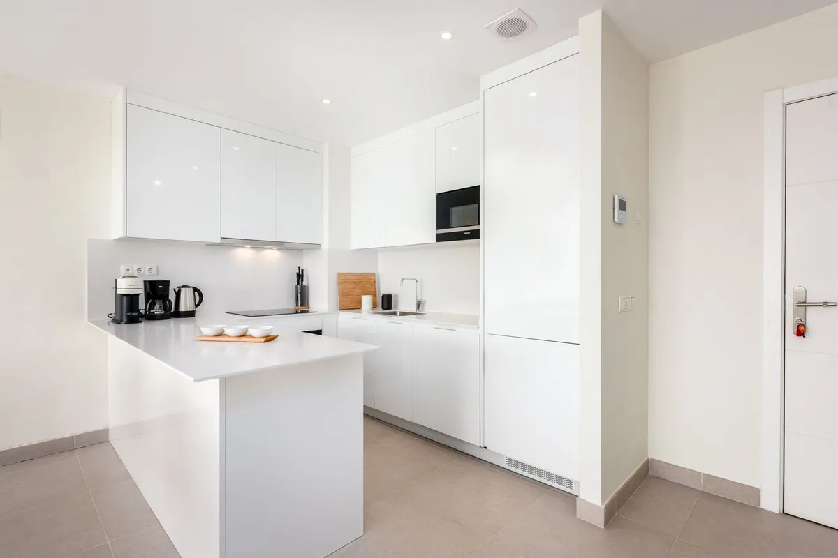 b41e1806-ab4c-49ad-853e-69ca8739d323