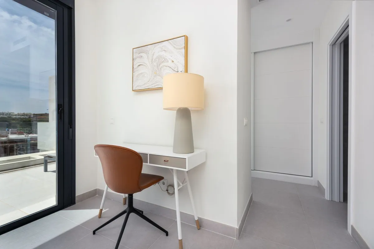 d8a4400c-7300-4422-bf54-6f6144a6527a