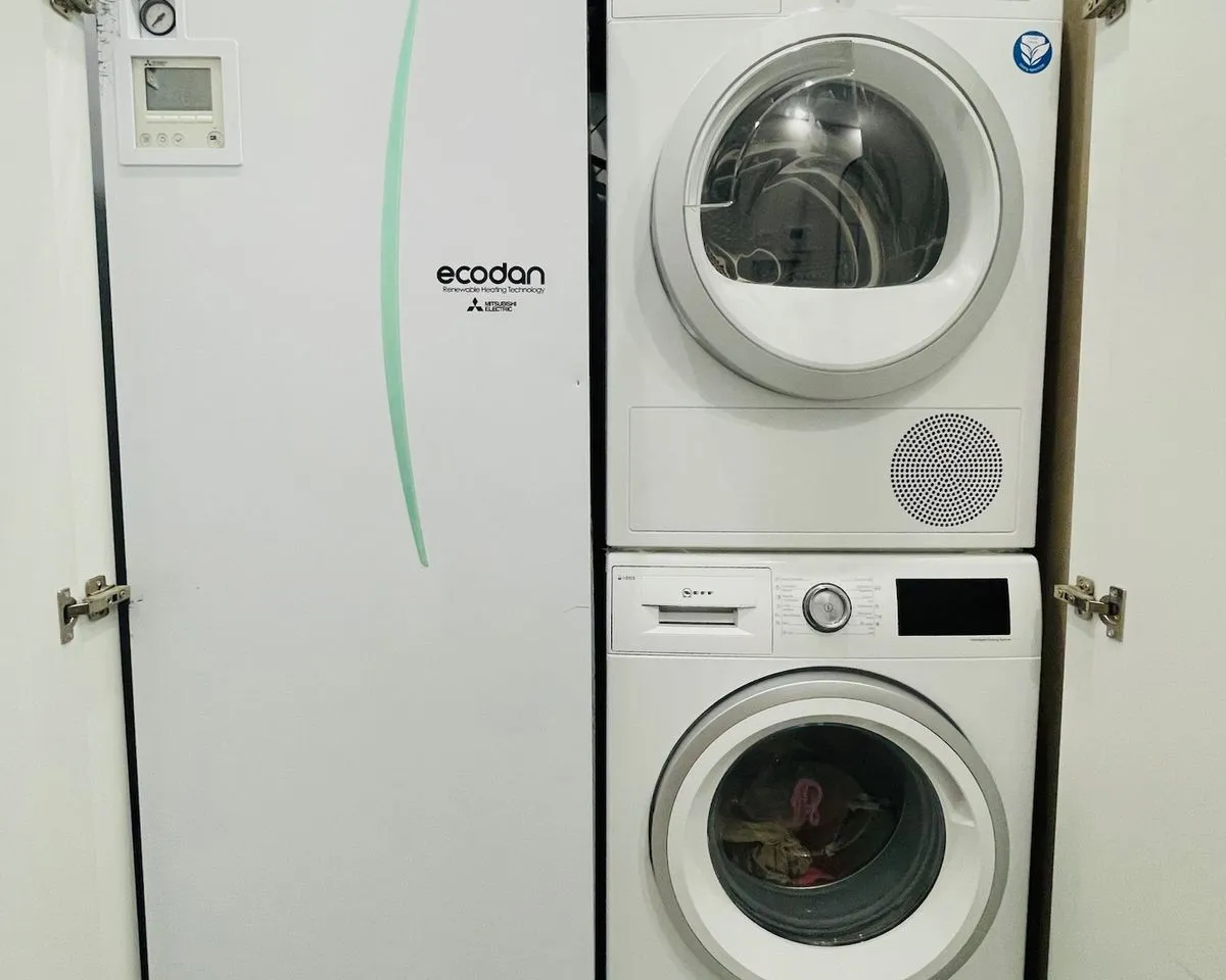 88489824-449d-4f7a-92a5-1591d9e2a068