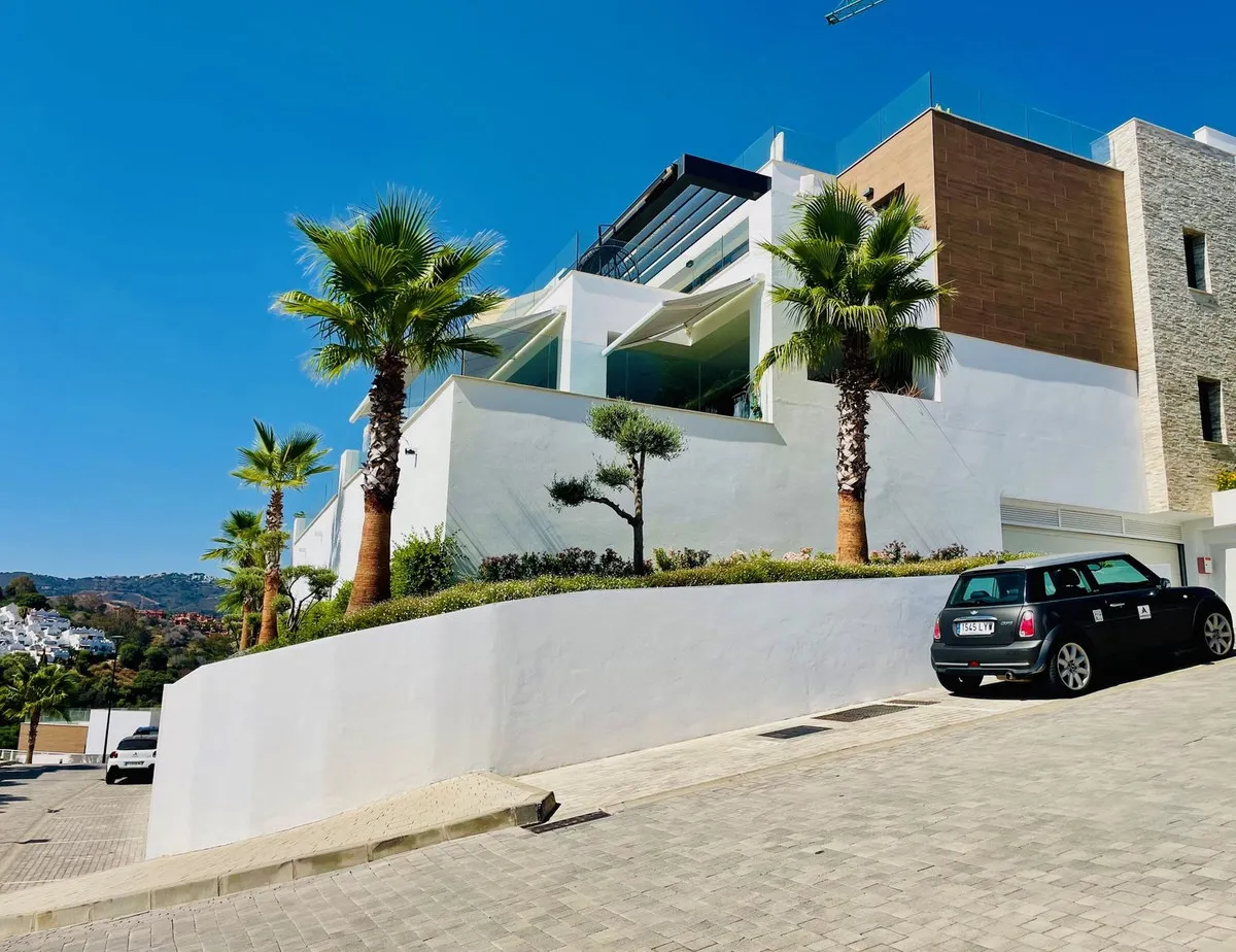 b2d9a55d-386f-4b73-867a-b9b0101698c6