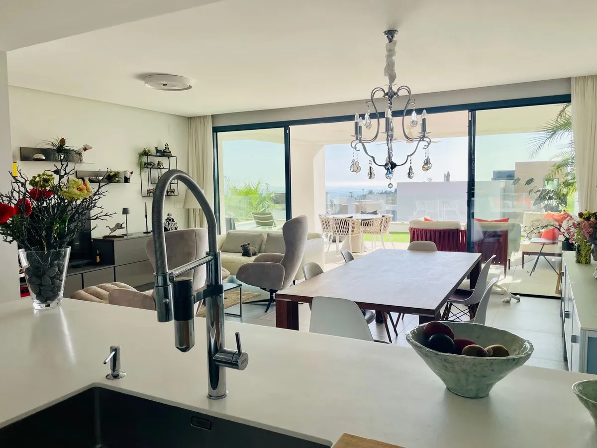 ea100e8f-3258-4b8e-a05a-c5364c8a4a96