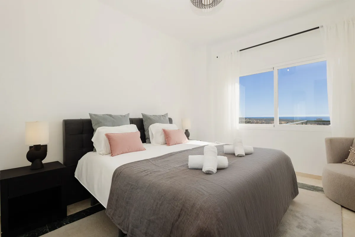 176c1299-34c7-45d0-a6e4-d2745739b4a8