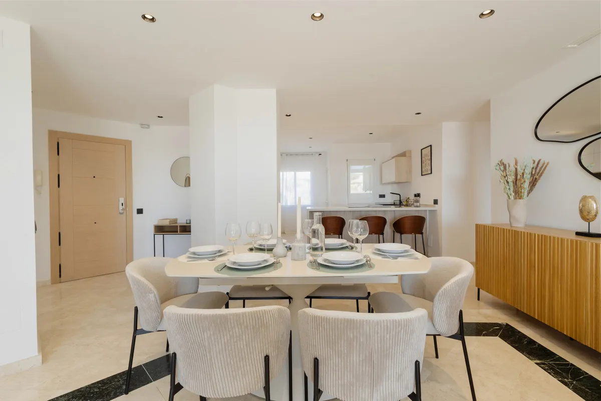 2fa6aa97-876e-4004-a65e-1e530233817e