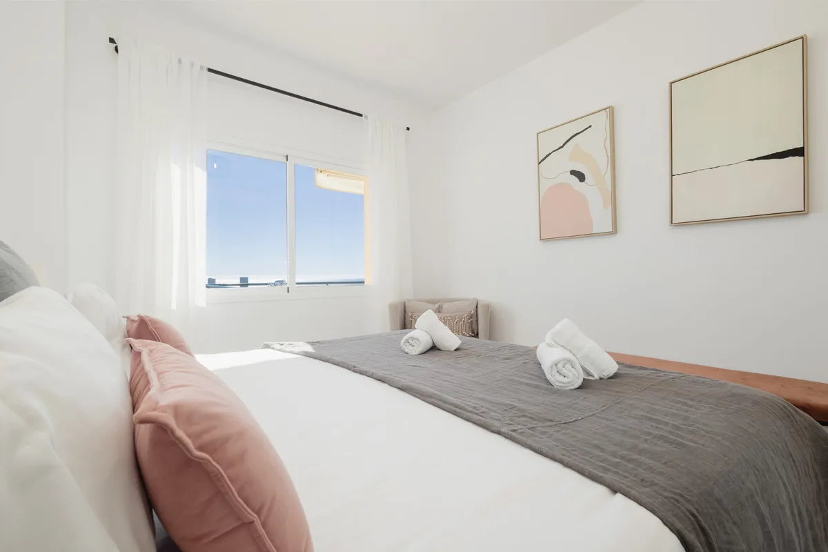 d6ed0c72-7a80-4f47-8de6-ea45285dc374