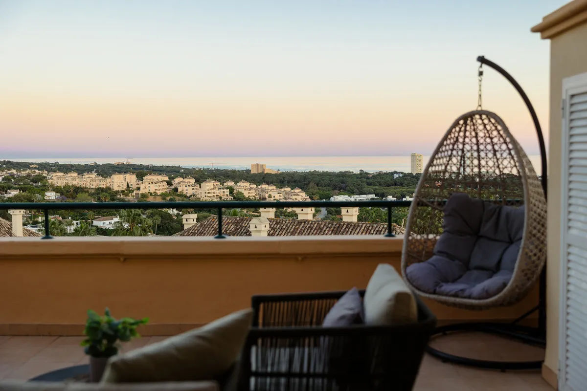 f1110b25-6e7f-49fd-83bd-4562e177d83b