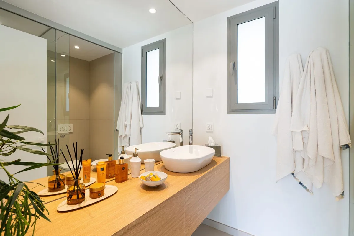 48b73d06-b958-4ef1-a4db-92b8cb72415a