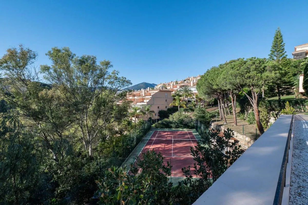 98d66783-51b1-4eba-9e25-4859a750d9d1