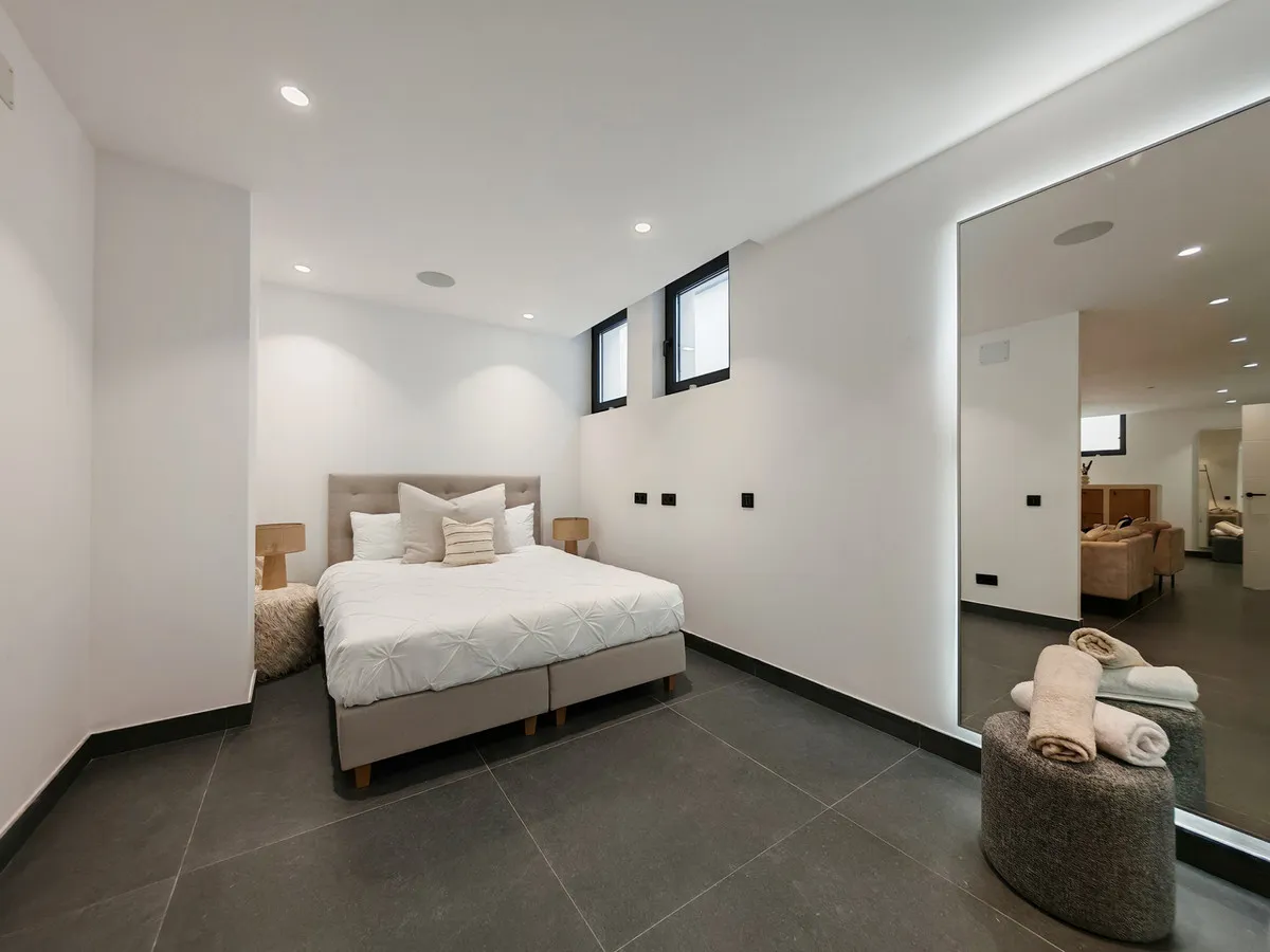 73e1a49d-f2ed-427b-9d98-255ae7fb1811