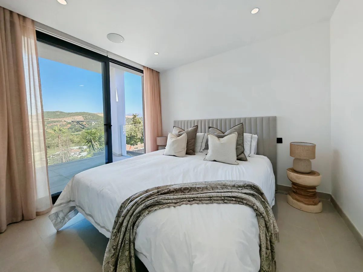 c335a2bf-f1cb-4563-bcc2-5d39ada95b7e