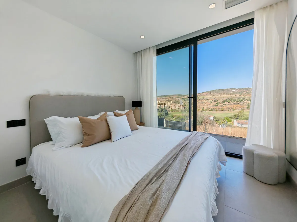 fc8a6988-4888-4f83-bd0e-a096426f93a4