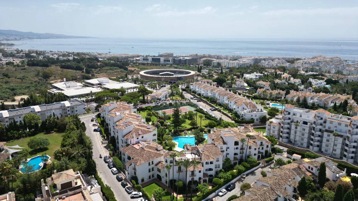 05fc966b-297b-4524-a39f-8042636be4dc