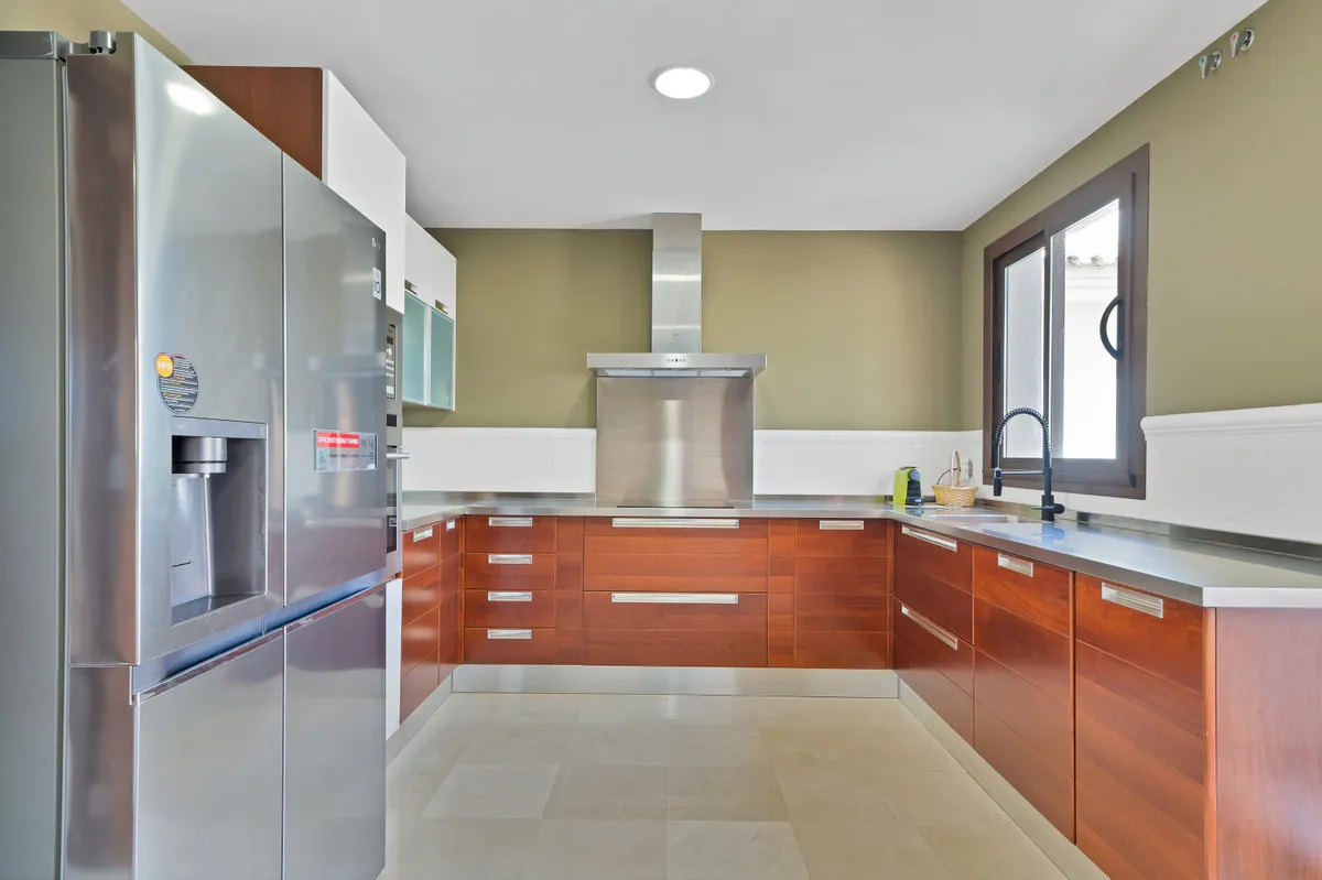 1c359920-09b8-4edd-8718-6abfb6394fd4