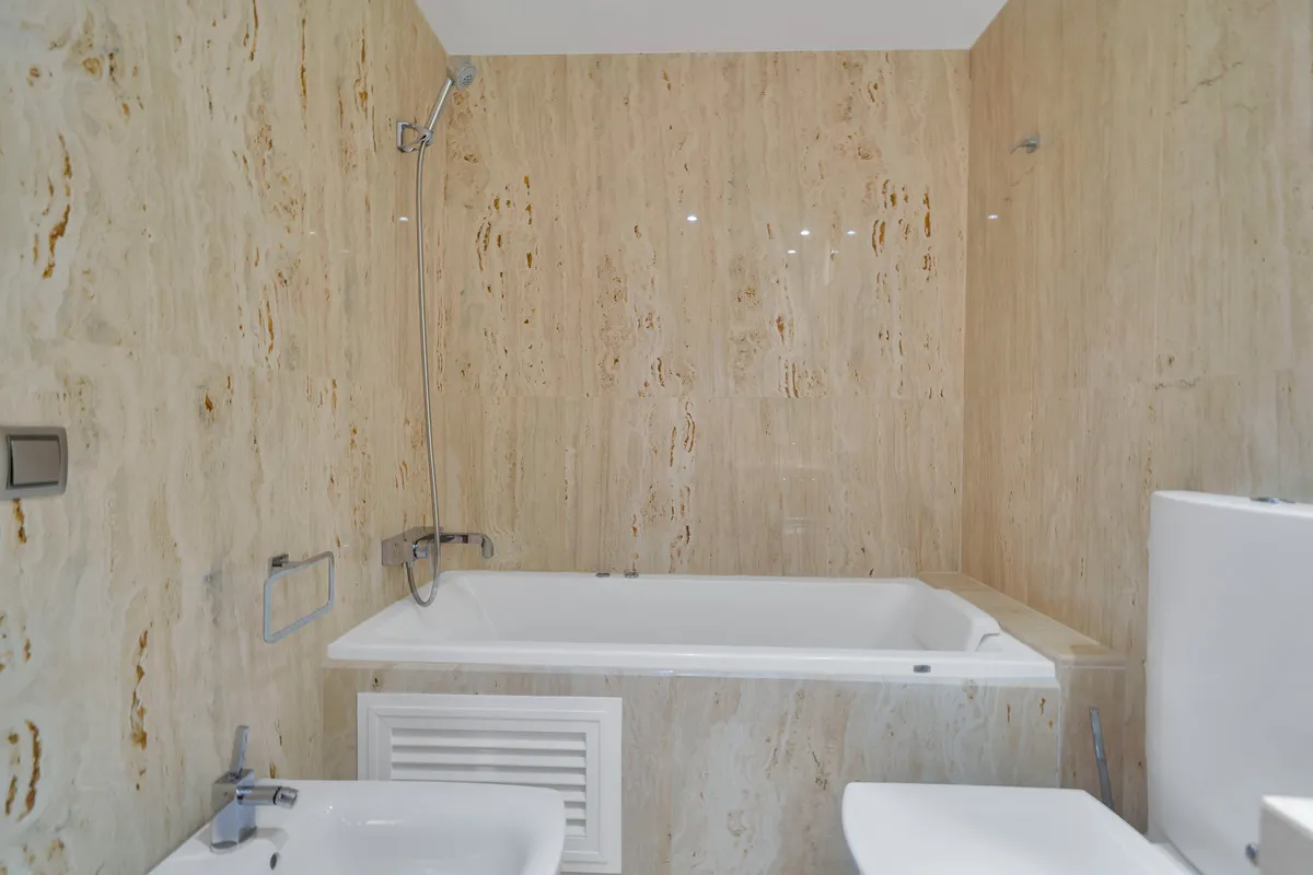 8fd77e23-8c5f-471d-aaaf-d64b3fe79e38