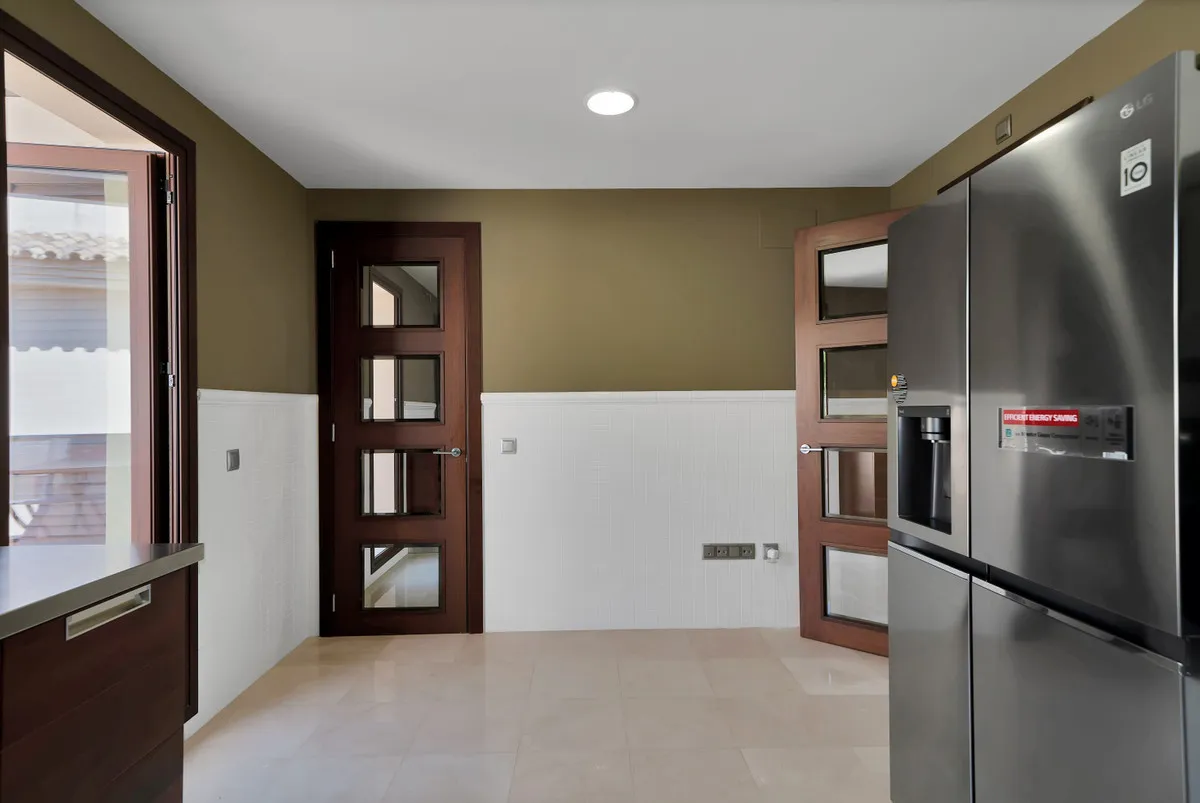 c019e6b4-1aa4-408a-8fb9-a79dabf624d6