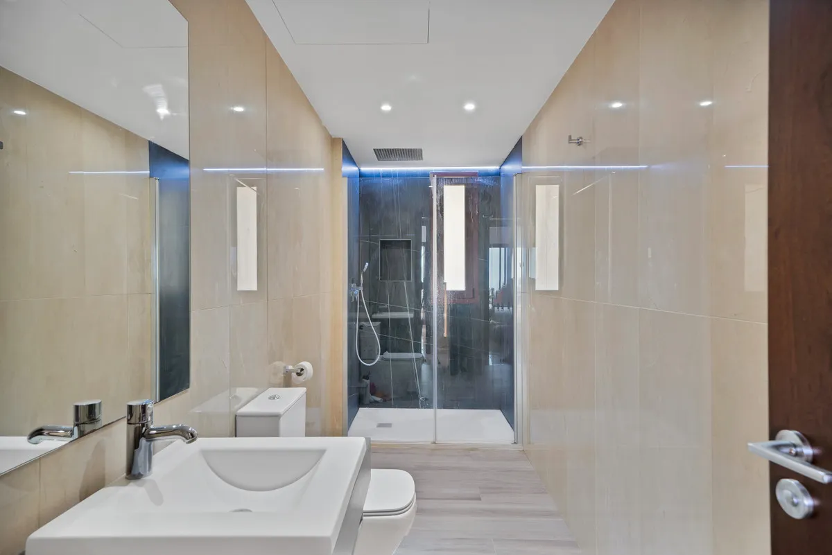 fc3c353a-6e0c-468d-899a-6d2b3b4a93d4