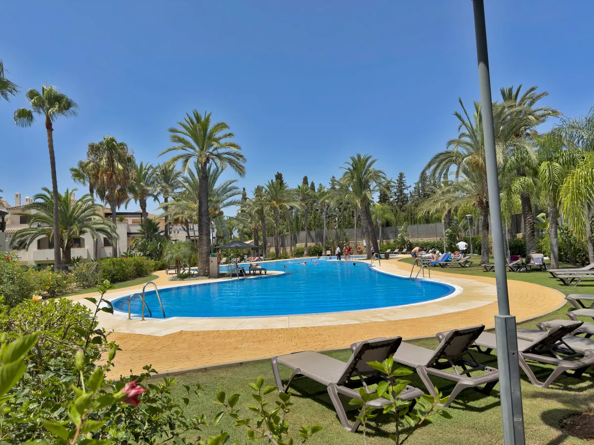 fdeb2f10-fdcc-4e4e-a700-32ec9b23607a