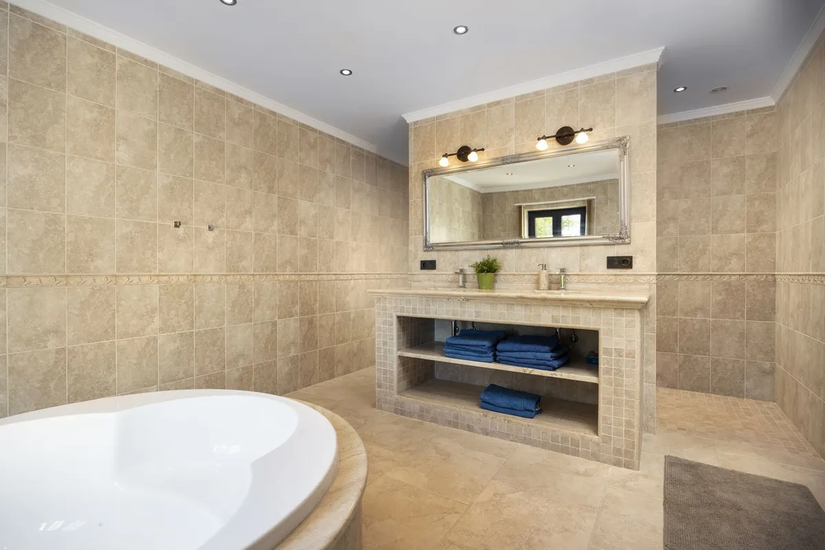 6bbe6838-921a-4d23-8320-324f9d378822