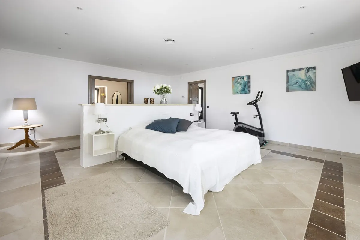 820b0f81-2c8e-4878-b761-853db5beeb6c