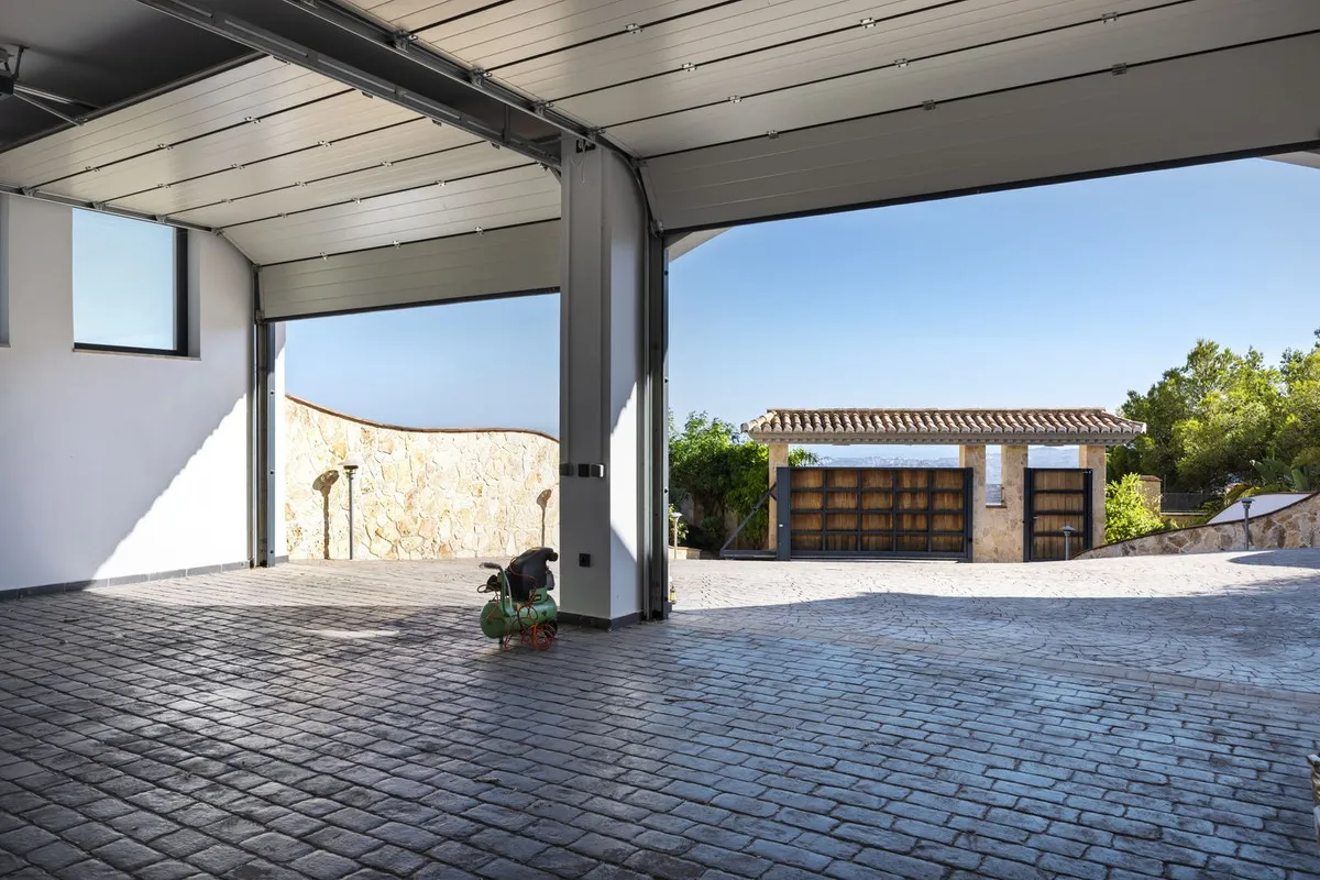 dad15ae9-6358-46a2-ba8b-2e326d848cc1