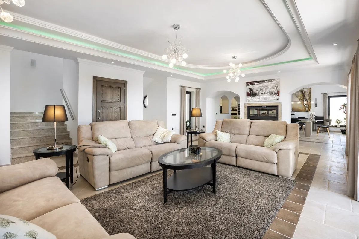 de56f0fc-bdf5-4116-bf3f-f379d3e2e6a9