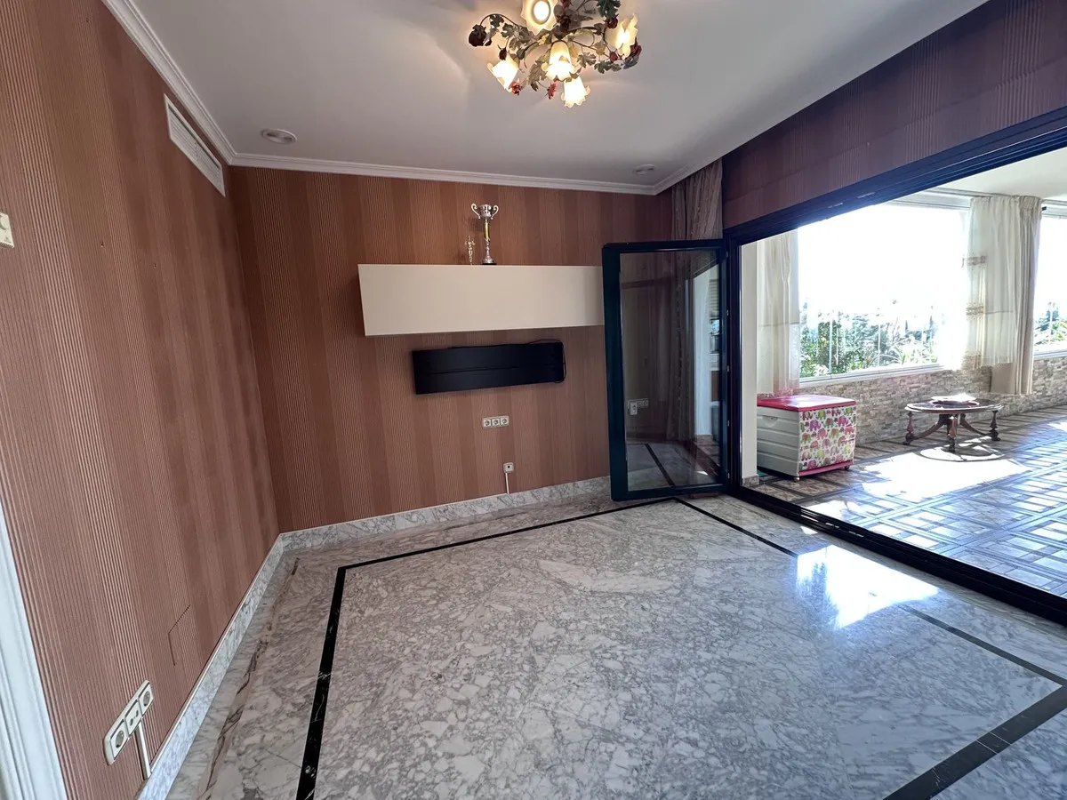 054e7d88-925c-4970-bce7-599b9d6235db