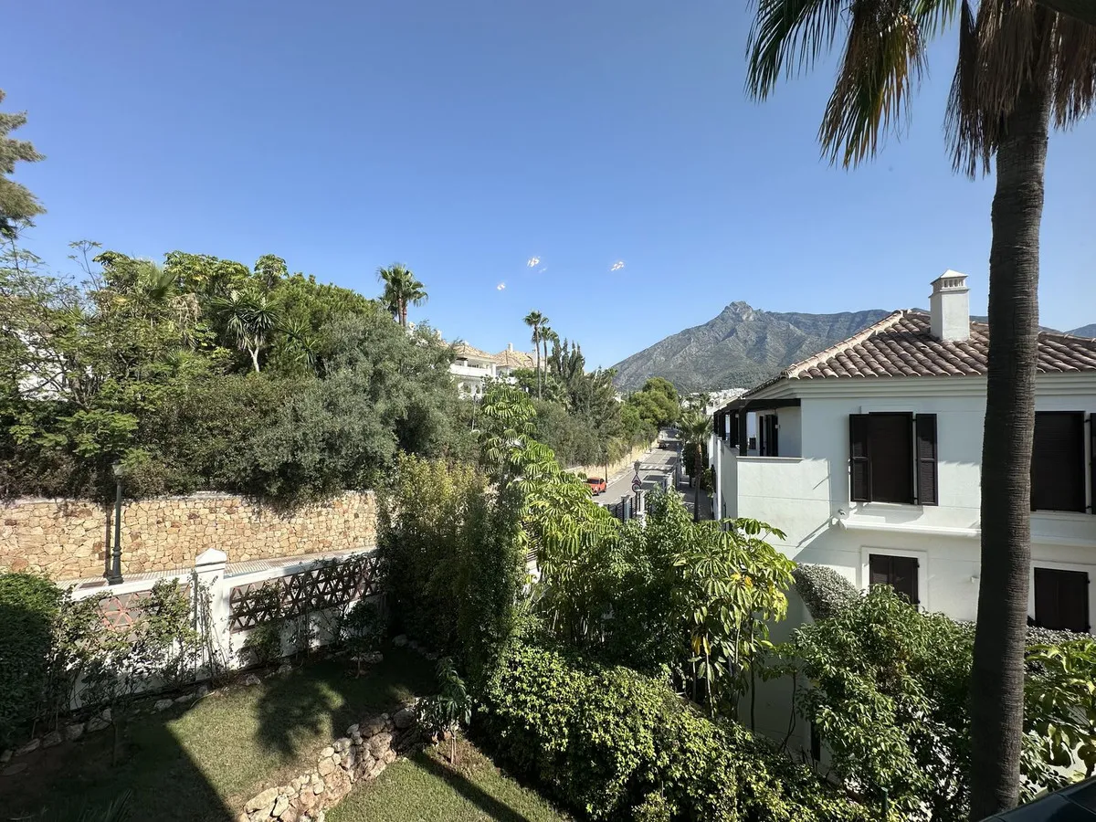 7eb2a3b4-2338-48a3-bd59-5fb6b95f036f