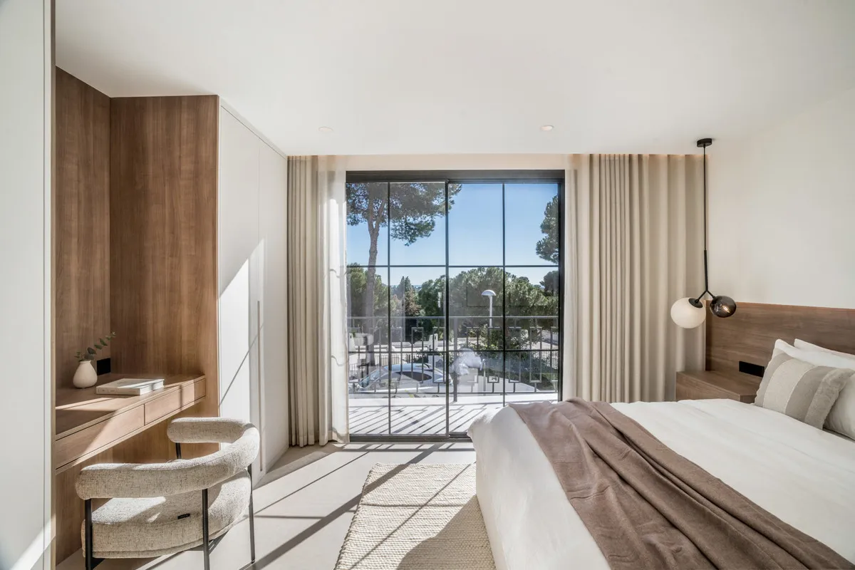 141bca6b-56d6-466c-90d2-5f23b8256b2f