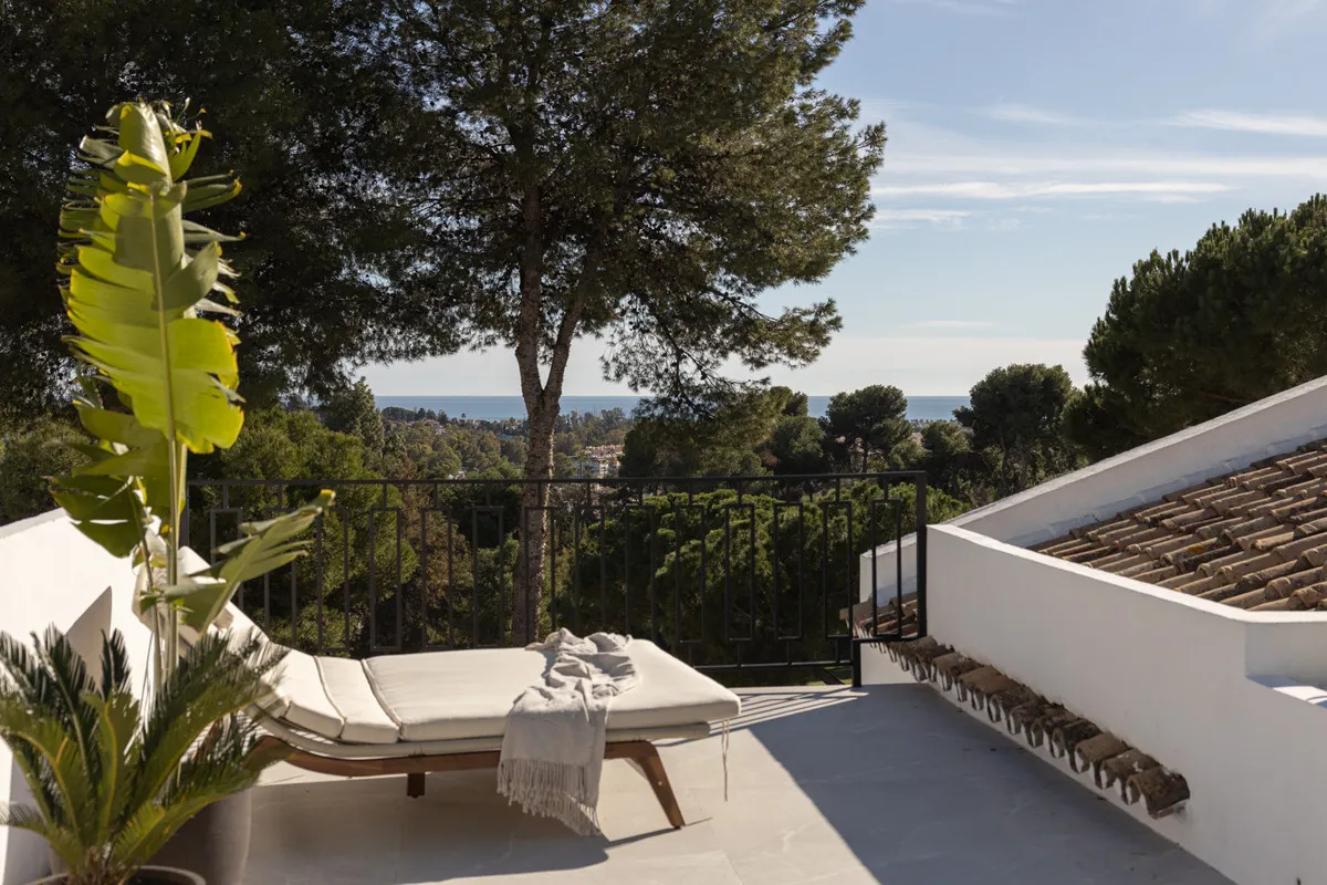 9090f1ef-8c95-4b5f-ad1b-d60997a9686b