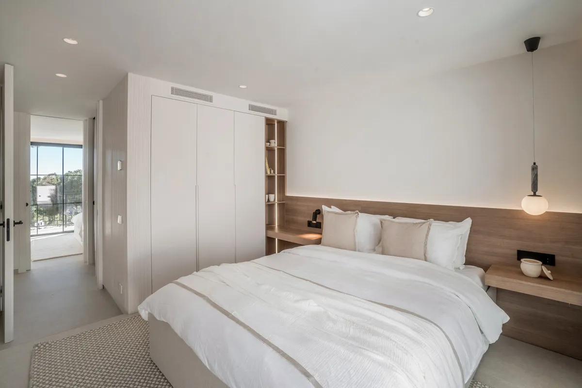 ef3bab32-4161-419a-aa23-9172e113faf9