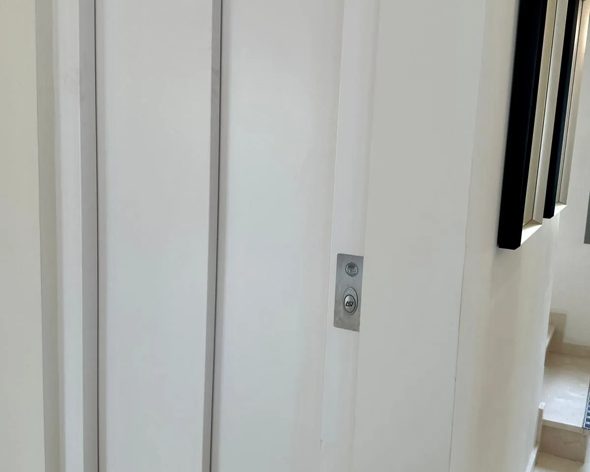 24eebd56-ac01-4cc3-9d25-6eb6ffa56a3c