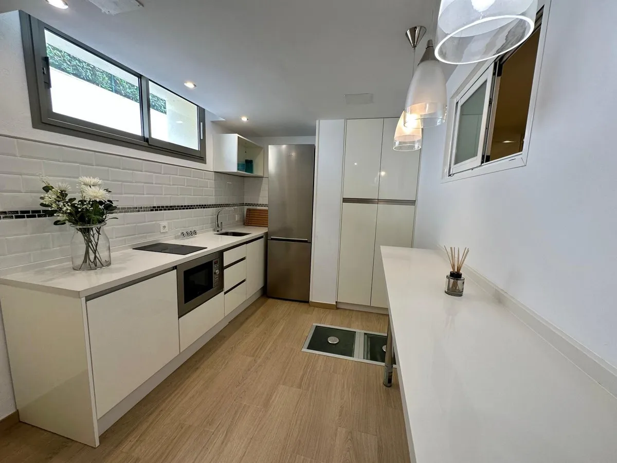 34887617-4c52-40b0-9b94-e82658b43e86