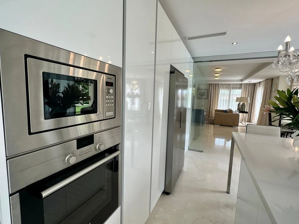 5a0be968-230d-4fa6-a338-8e9eb685bfc2