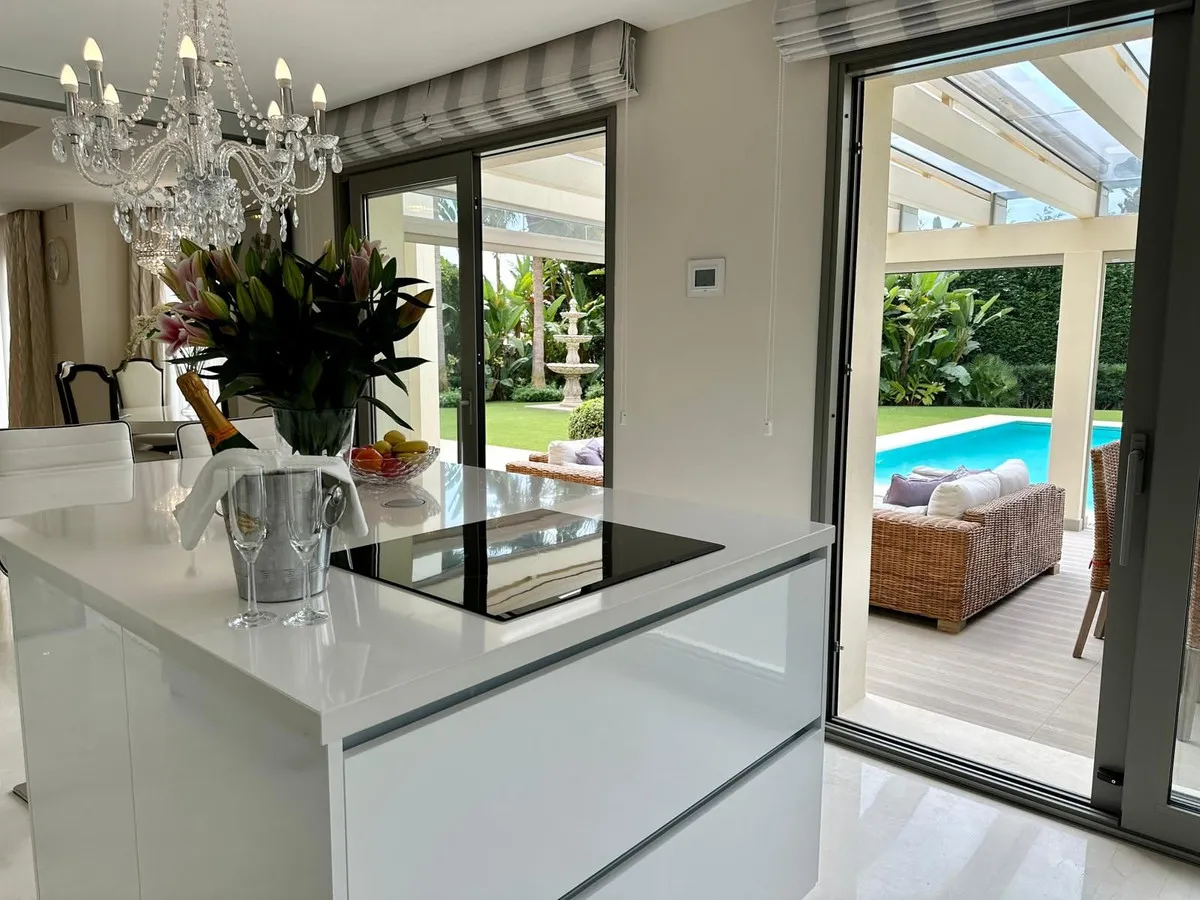 6149ddeb-64e3-4366-84a2-6c9f58fac3ec