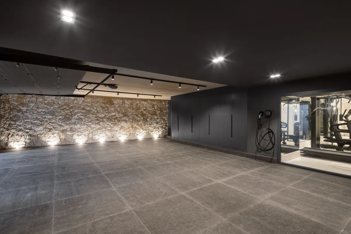 02e91ff9-571c-417b-9819-93267bd43457