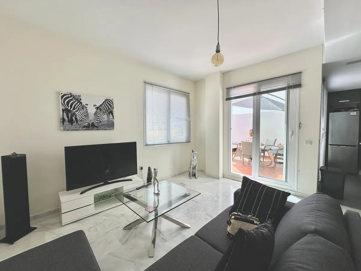 b2b94c33-2d54-48e3-a30e-31a6f3887db9