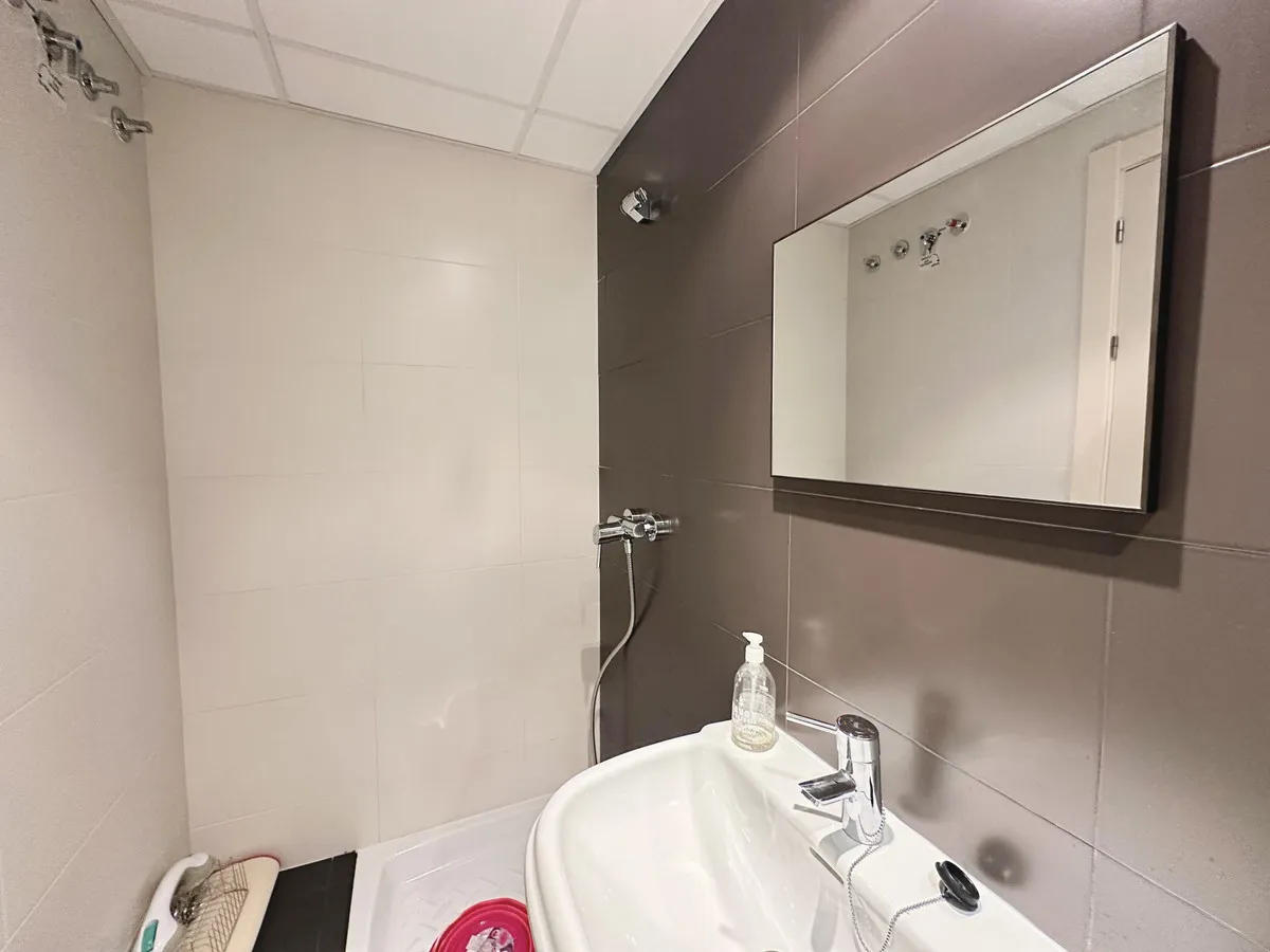 e1897b34-704f-4fdb-8019-3dc4f22fa83e