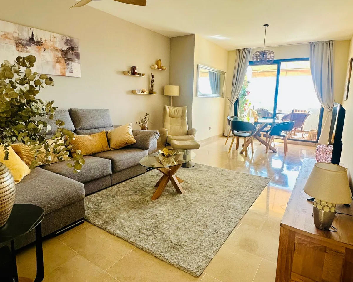 09fd8aa4-7a61-49b6-adda-4f2838e5b2de