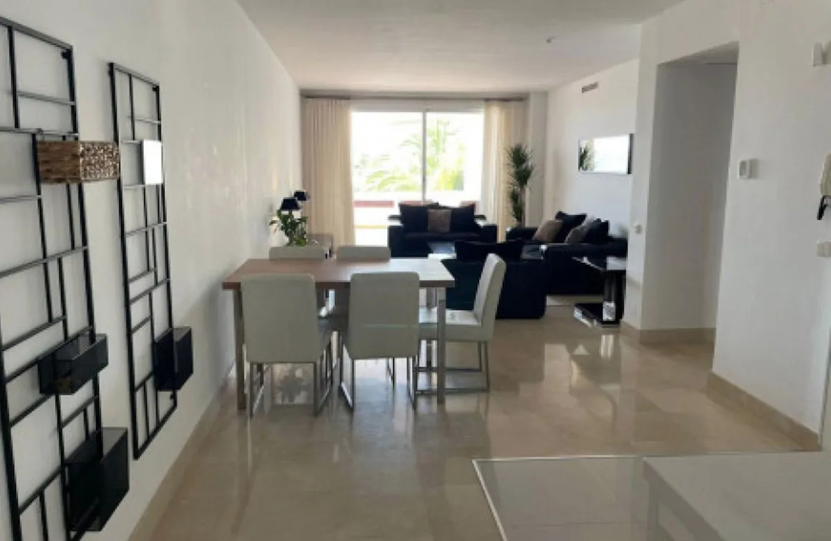 3f7bb5a2-4743-4a4d-beee-05be92f0287a