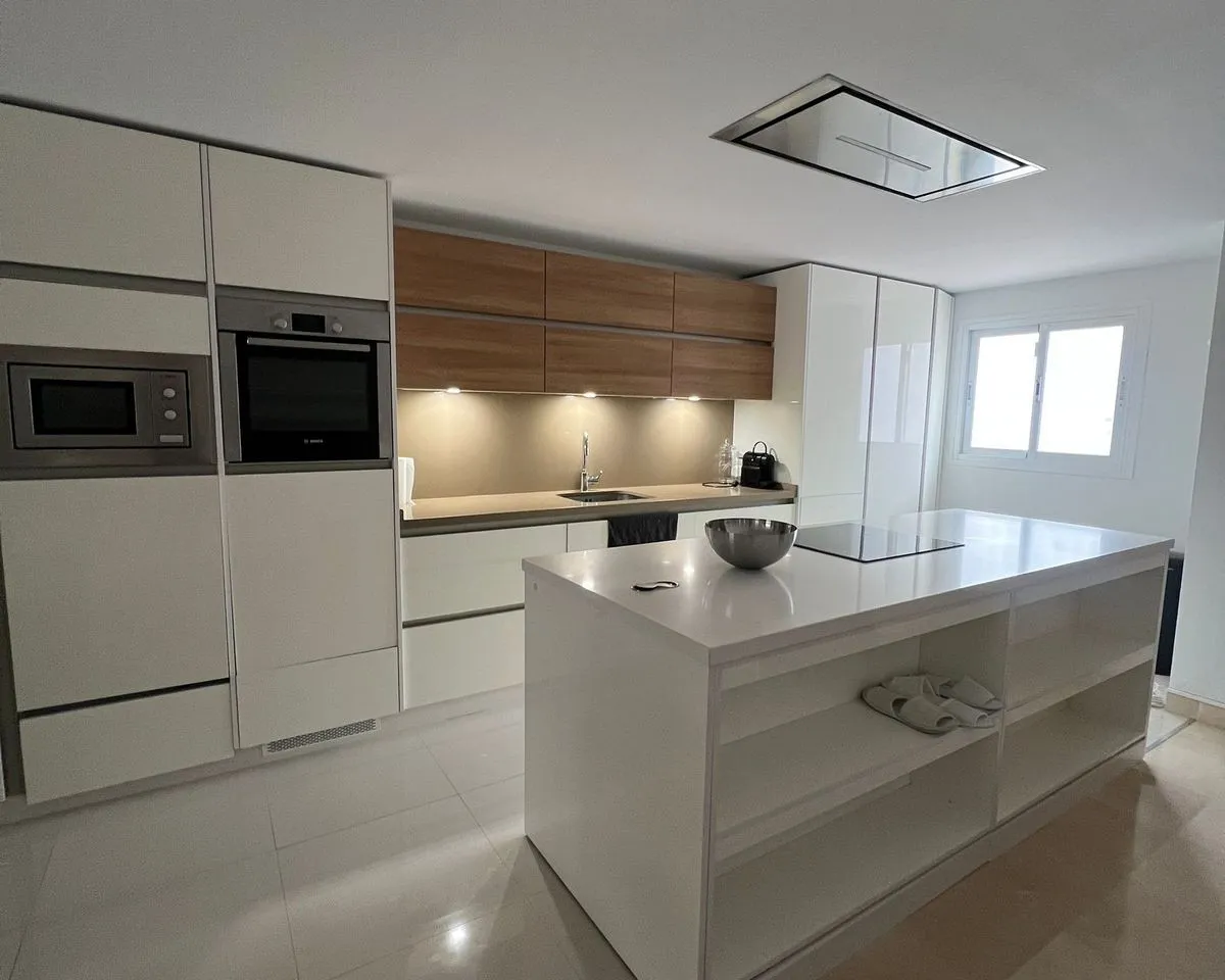 677d2fd8-46c8-4f6a-8cd6-31845e5a3789