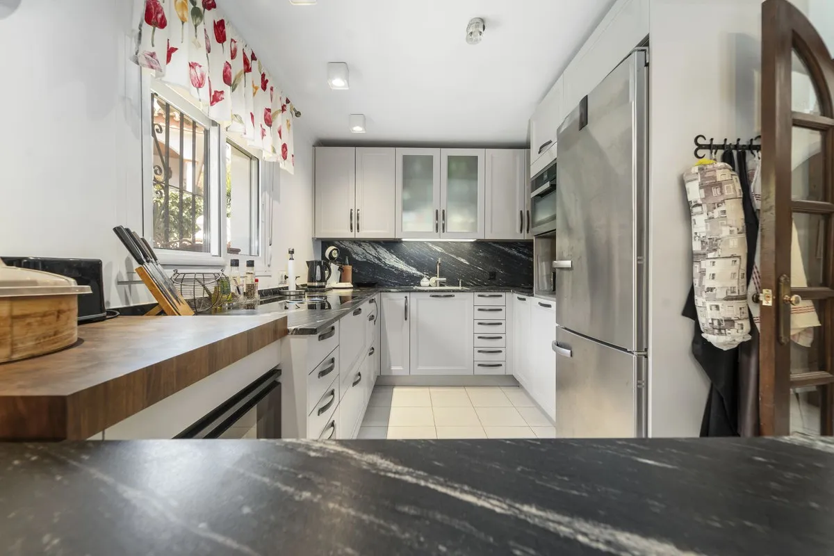 66d7aa05-2237-4f6e-ab8e-c88f60992cbe