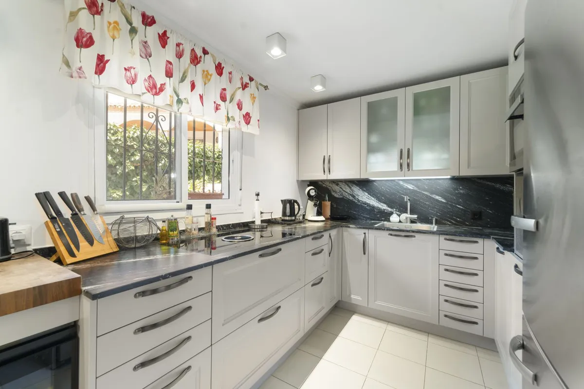 8920bea8-30b1-44ef-ae57-7afb185a13ab