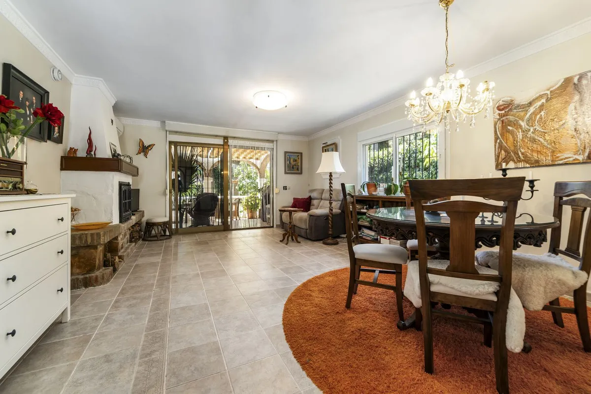 a999b856-225b-4b02-a889-12c6f42aec09