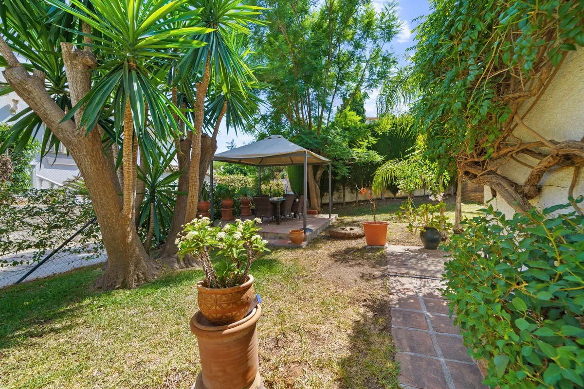 aa9ca6bb-4e2c-4d3a-9a76-975bf6936bb7