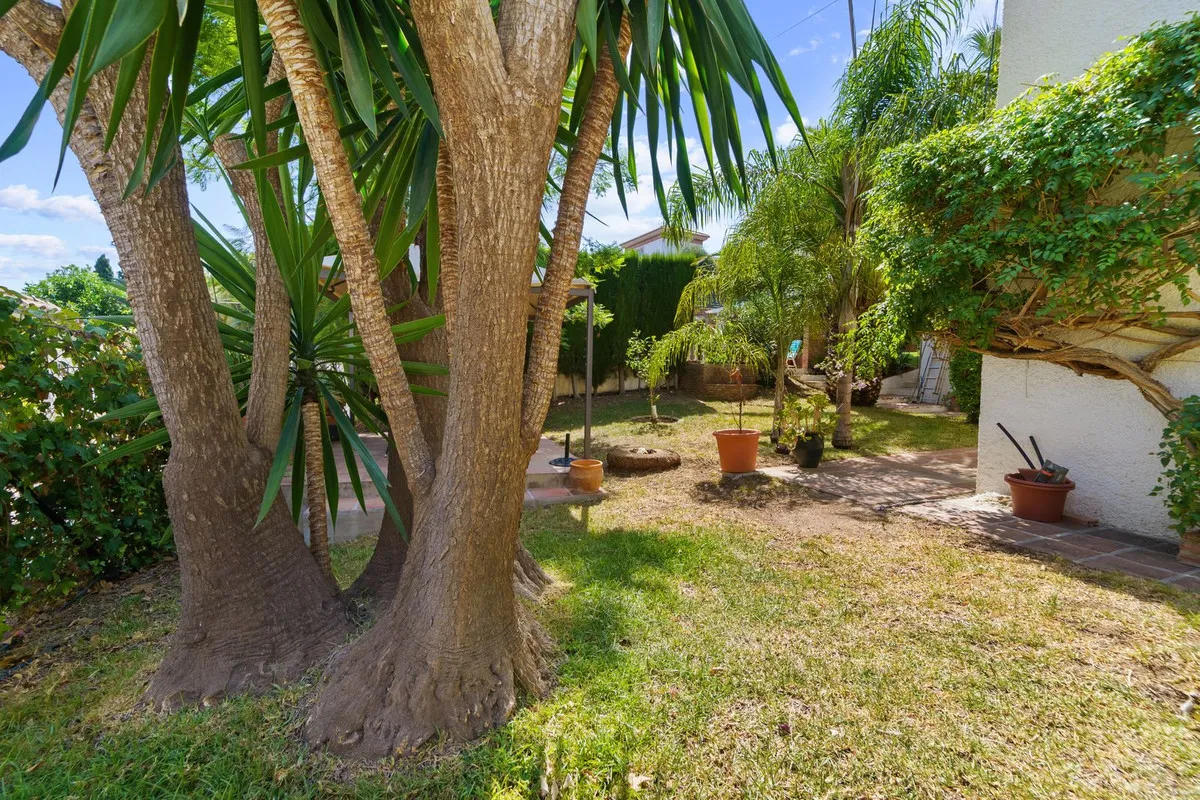 f8956d1e-aff8-46fb-898d-523bba3d9a3b